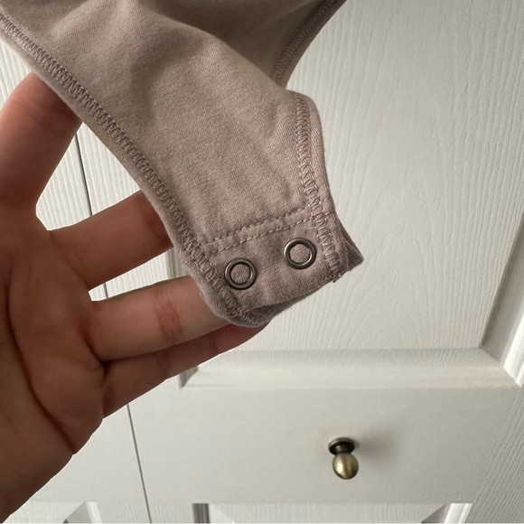 Abercrombie and‎ Fitch Modal Tan Ruched Sleeveless Thong Bodysuit Women’s Small - Picture 4 of 5